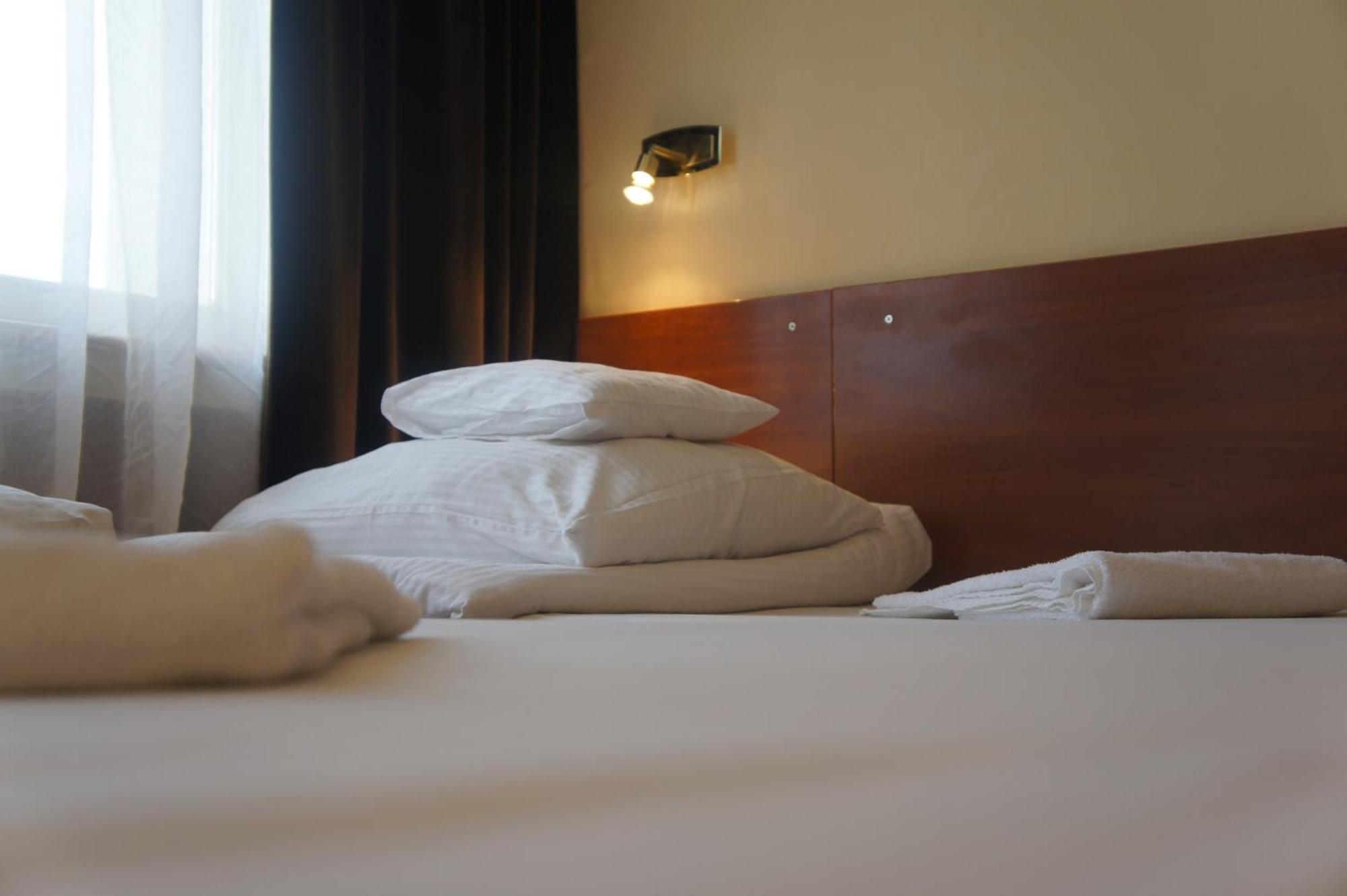 Nu Hotel Лодзь Экстерьер фото