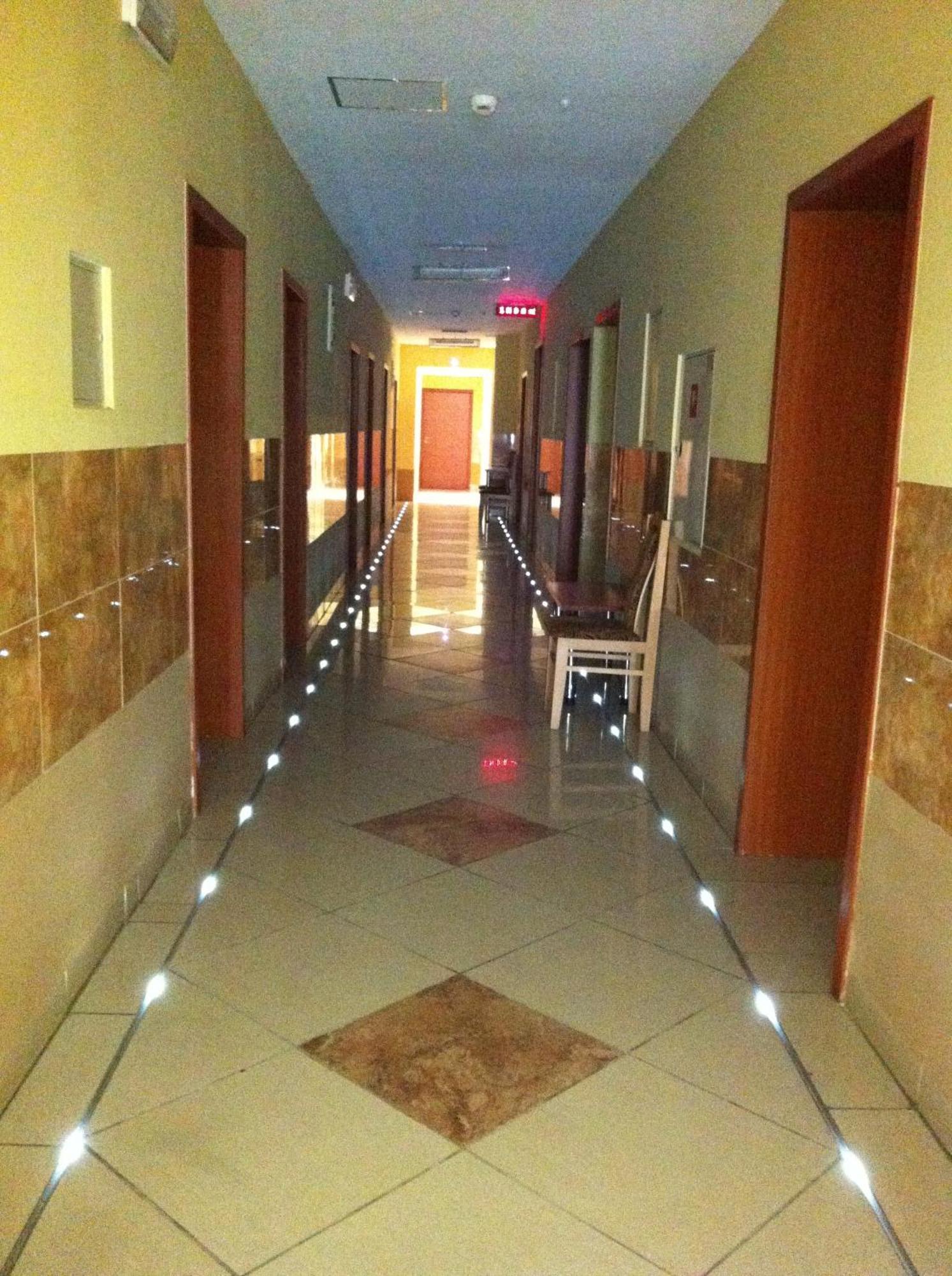 Nu Hotel Лодзь Экстерьер фото