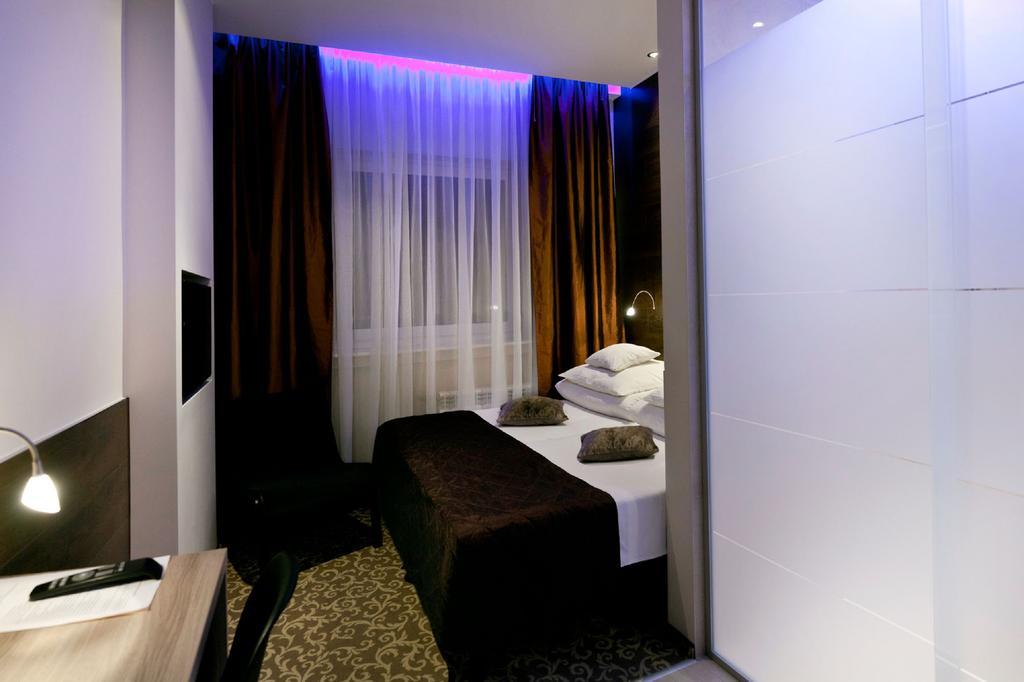 Nu Hotel Лодзь Экстерьер фото