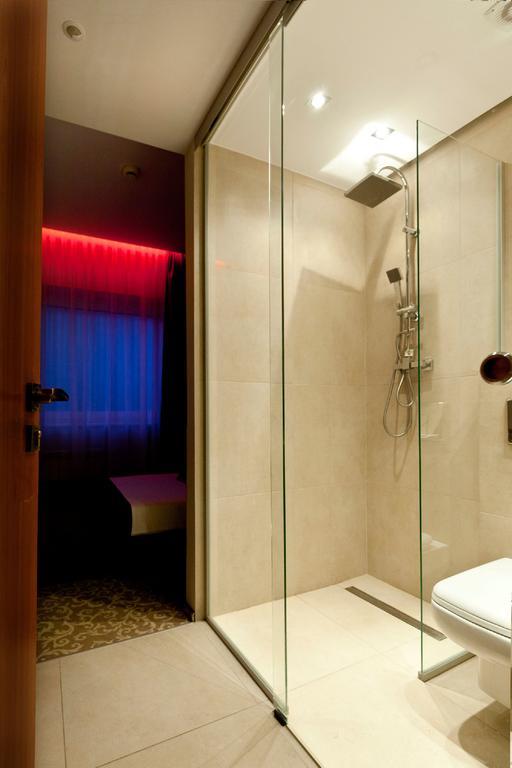 Nu Hotel Лодзь Экстерьер фото