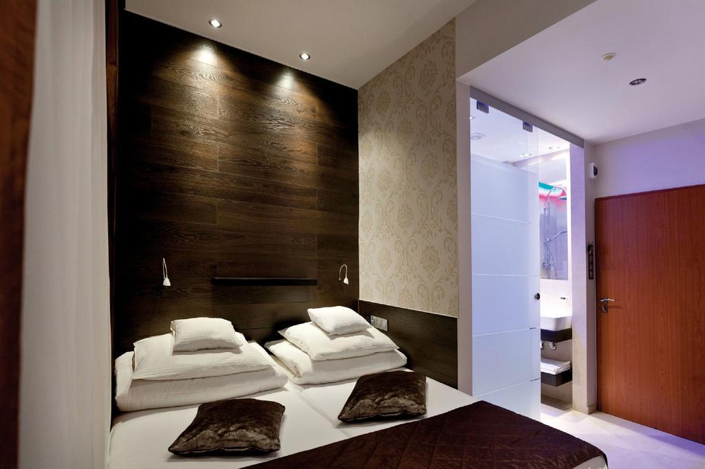 Nu Hotel Лодзь Экстерьер фото